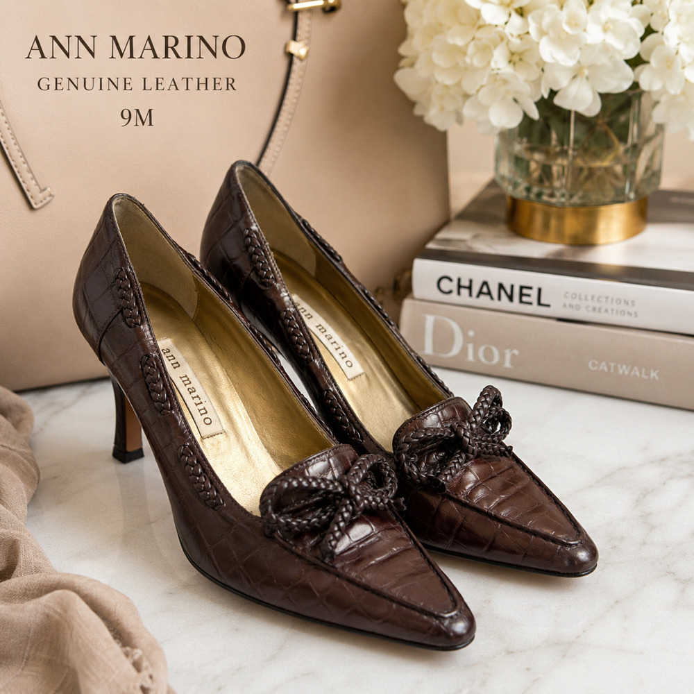 Ann Marino Brown Embossed Leather Pumps Braided Bow Pointed Toe Stiletto Heel 9M
